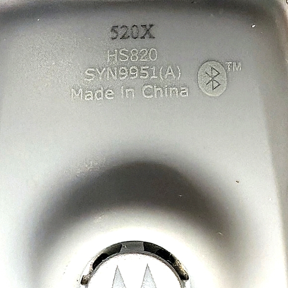 Motorola Wireless headset with Bluetooth technology Model HS820 - Picture 3 of 6